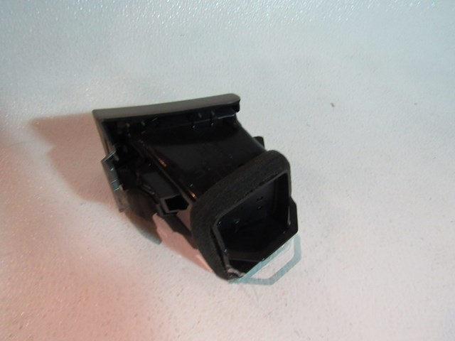 2007 Infiniti G35 RH Passenger Dash Vent-Wheat