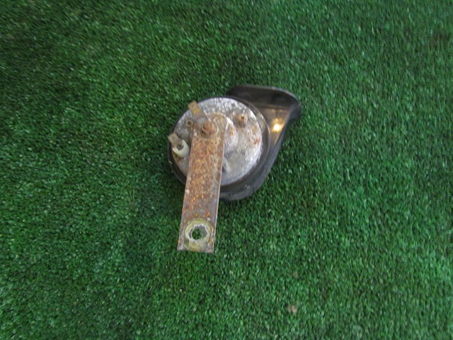 2007 Infiniti G35 Sedan LH Driver Horn