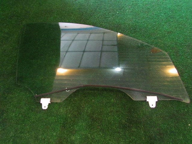 2007 Infiniti G35 Sedan Front RH Passenger Door Glass