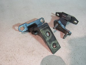2007 Infiniti G35 Sedan Rear RH Passenger Door Hinges