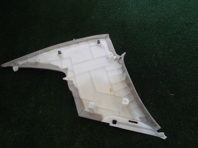 2007 Infiniti G35 Sedan Rear RH C Pillar Trim Panel 76934 JK000