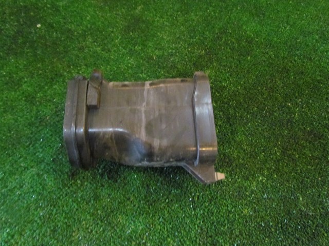 2007 Infiniti G35 Sedan LH Driver Air Duct Tube