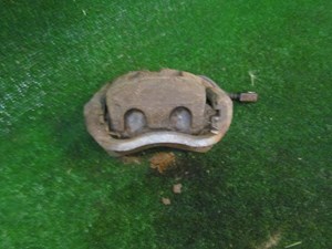 2007 Infiniti G35 RWD Sedan Front LH Driver Side Caliper