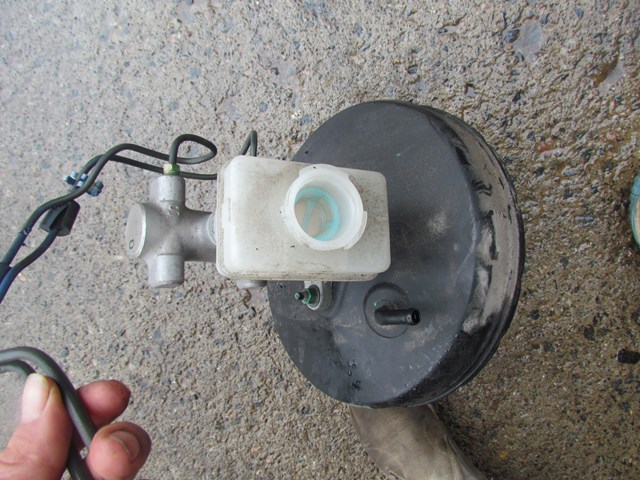 2003 Nissan 350z Power Brake Booster See Details