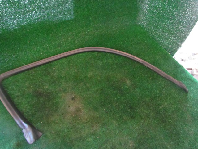 1993 Nissan 240sx Hatchback RH Passenger Door Seal