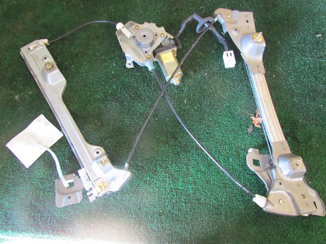 2003 Nissan 350z LH Driver Window Motor & Regulator 80731 CD001