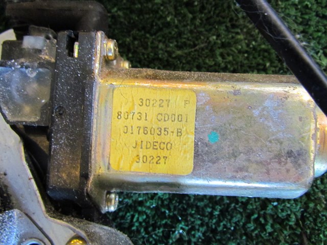 2003 Nissan 350z LH Driver Window Motor & Regulator 80731 CD001