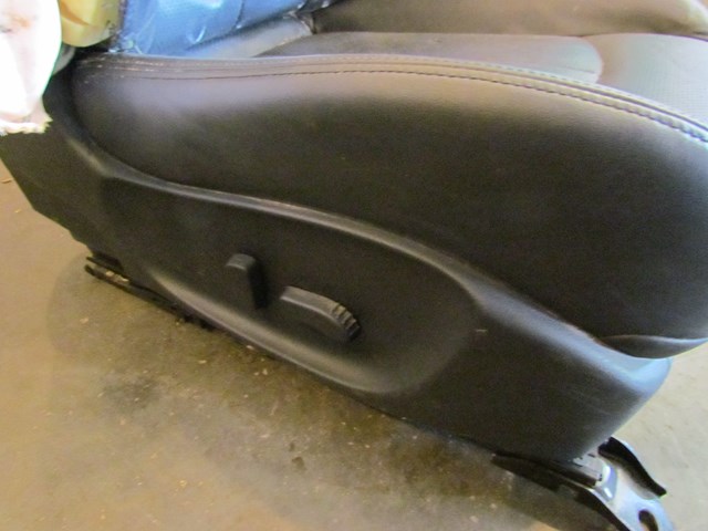 2007 Infiniti G35 Front Passenger Seat Black