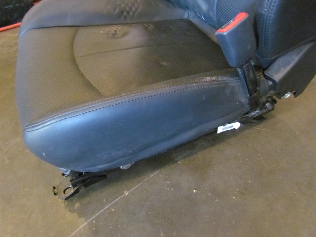 2007 Infiniti G35 Front Passenger Seat Black