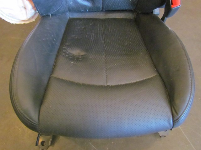 2007 Infiniti G35 Front Passenger Seat Black