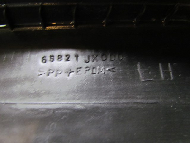 2008 Infiniti G35xS LH Fender/Hood Seal 65281 JK000