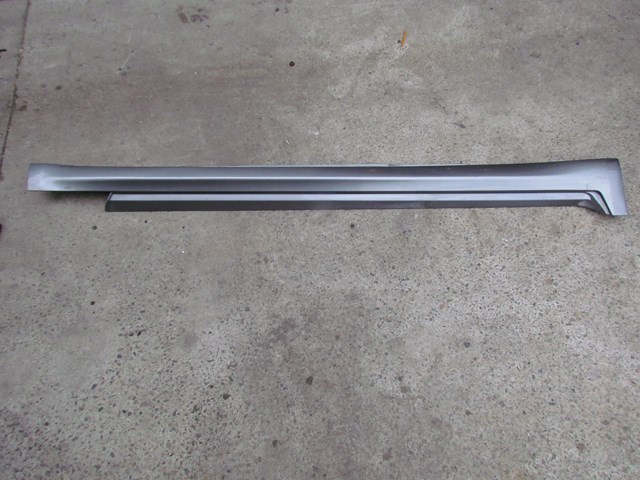 2008 Infiniti G35x Sport Sedan RH Passenger Side Skirt