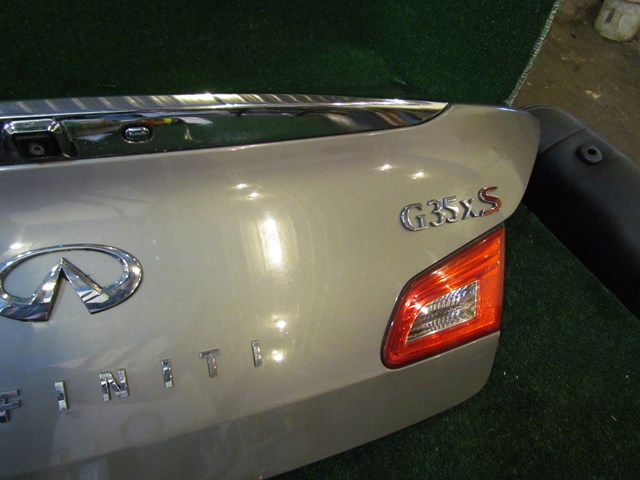 2008 Infiniti G35xS Sedan Trunk Lid, Spoiler, & Camera