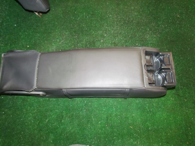 2008 Infiniti G35xS Rear Center Armrest w/Cupholders