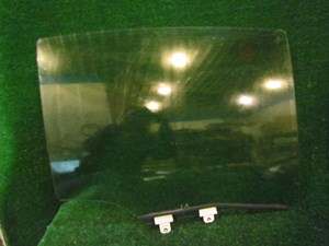 2008 Infiniti G35xS Rear RH Passenger Door Glass