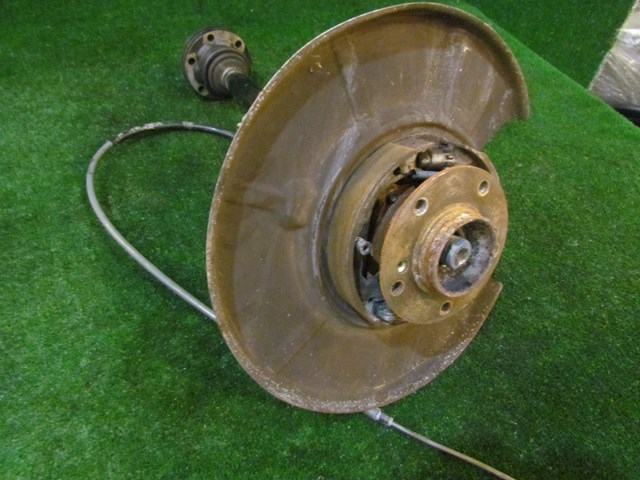 2007 BMW M6 Convertible Rear Passenger Spindle Axle