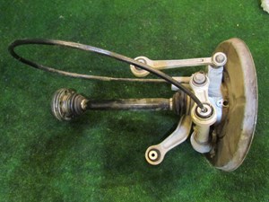 2007 BMW M6 Convertible Rear Driver Spindle Axle