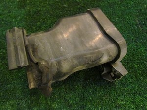 2008 Infiniti G35XS Front Passenger Air Intake Duct