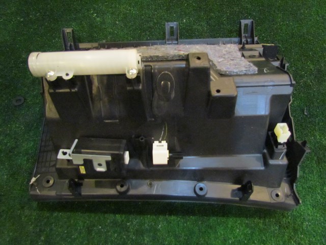 2008 Infiniti G35xS Sedan Black Glove Box