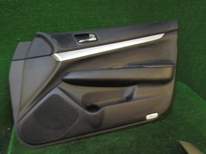 2008 Infiniti G35xS Front RH Passenger Door Panel