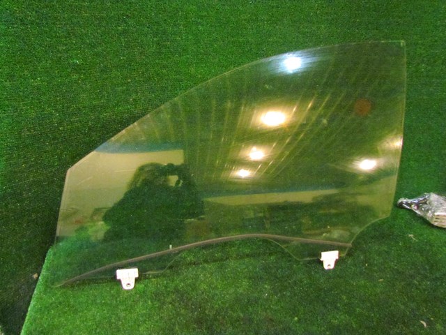 2008 Infinti G35xS Front LH Driver Door Glass