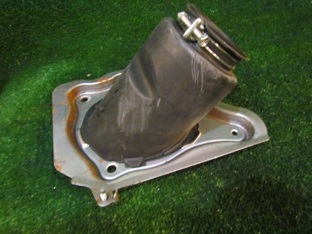 2008 Infiniti G35xS Firewall Steering Column Boot