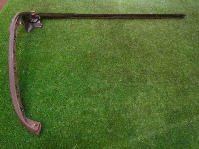 2007 BMW M6 Convertible Passenger Door Molding Seal