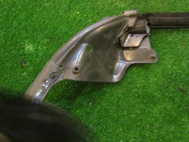 2007 BMW M6 Convertible Passenger Door Molding Seal