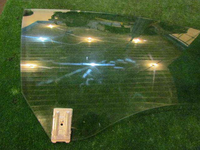 2007 BMW M6 Convertible Passenger Door Glass