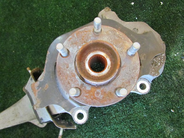 2008 Infiniti G35xS Front LH Driver Spindle
