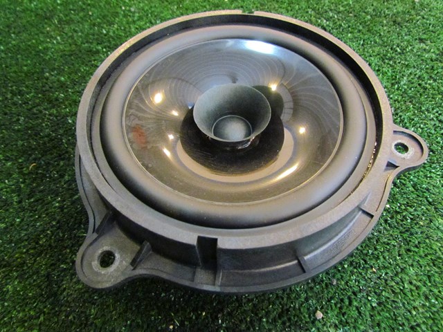 2014 Nissan Juke Nismo RS LH Door Speaker 28156 ZB000
