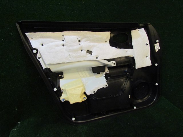 2014 Nissan Juke Nismo RS Front RH Door Panel