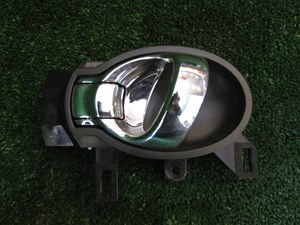 2014 NIssan Juke Nismo RS Rear LH Driver Interior Door Handle