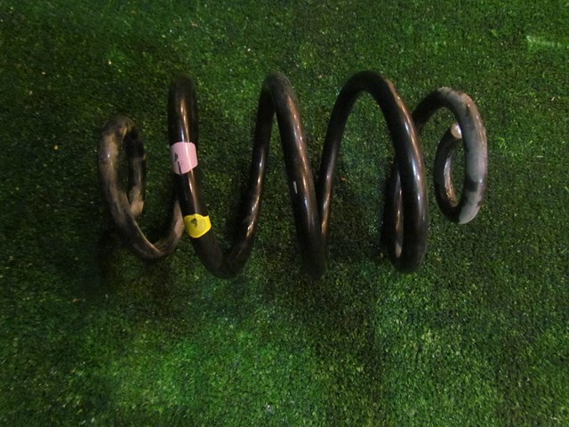 2014 Nissan Juke Nismo RS Rear LH RH  Driver Coil Spring