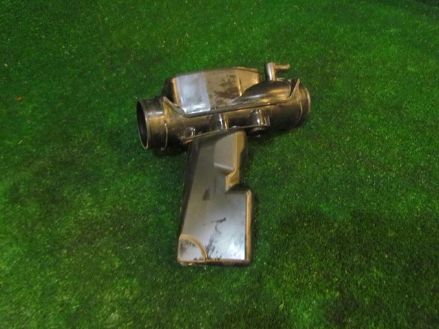 2005 Infiniti G35 Coupe Air Intake Tube