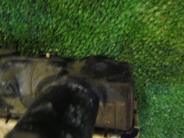 2005 Infiniti G35 Coupe AT Radiator- Missing 3 Mounting Pins