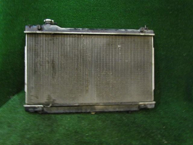 2005 Infiniti G35 Coupe AT Radiator- Missing 3 Mounting Pins