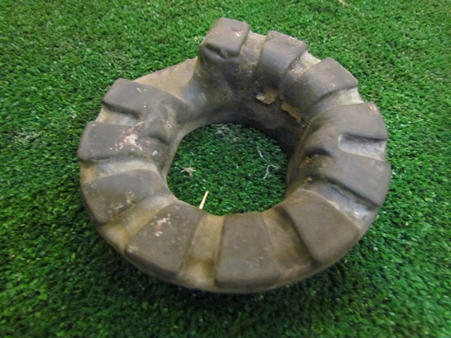 2005 Infiniti G35 Coupe Coil Spring Bushing Bottom