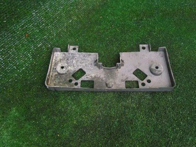 2008 Infiniti G35 Coupe Front License Plate Bracket