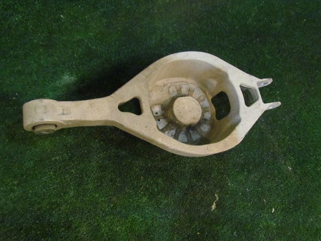 2005 Infiniti G35 Coupe Rear LH Driver Spring Cup