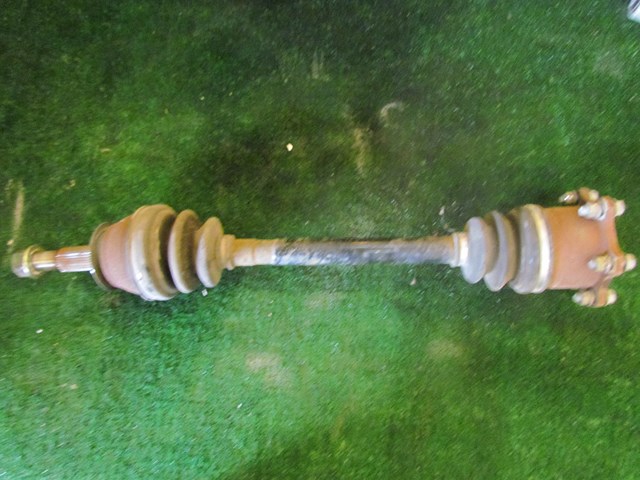 2005 Infiniti G35 Coupe Rear RH Passenger Axle