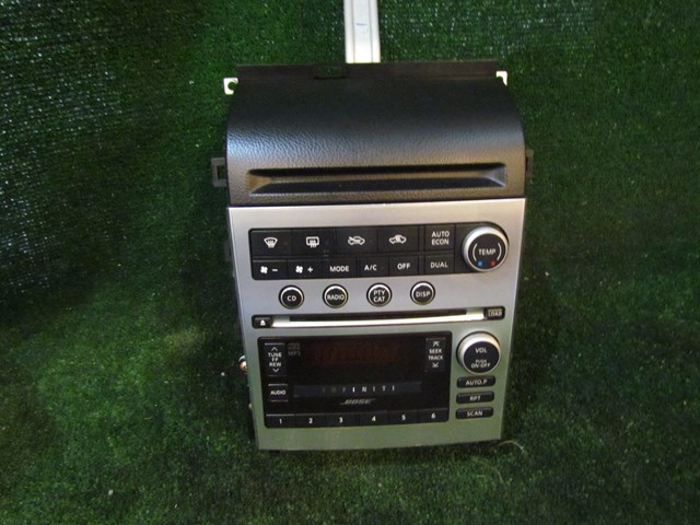 2005 Infiniti G35 Coupe Radio Assy w/Cubby & Mount 28185 AC705
