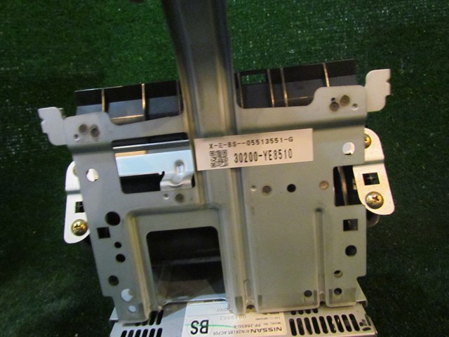 2005 Infiniti G35 Coupe Radio Assy w/Cubby & Mount 28185 AC705