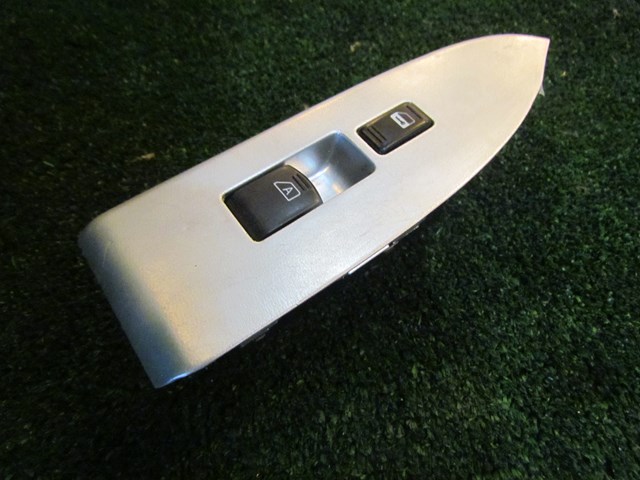 2005 Infiniti G35 Coupe RH Door Switch-Painted Silver
