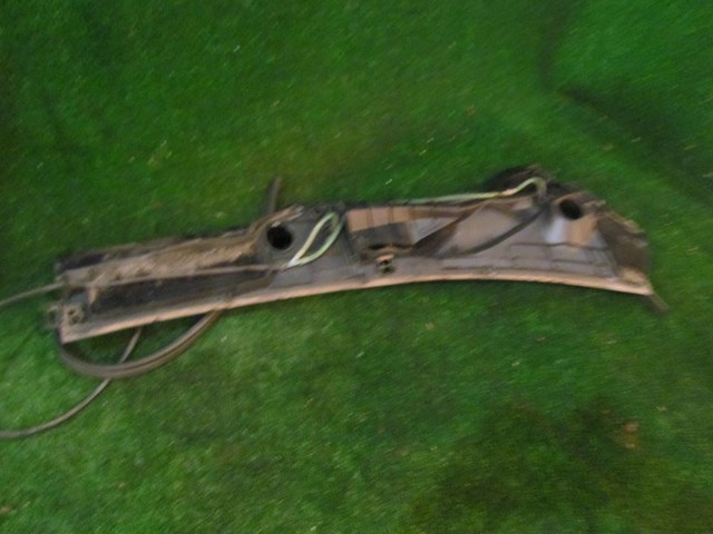 2005 Infiniti G35 Coupe LH Driver Windshield Wiper Cowl OEM