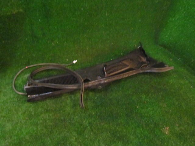 2005 Infiniti G35 Coupe LH Driver Windshield Wiper Cowl OEM