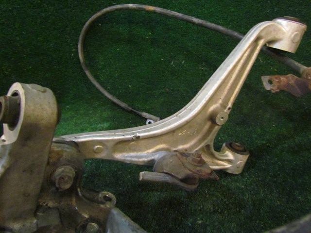 2008 Infiniti G35xS Rear LH Spindle & Upper Control Arm