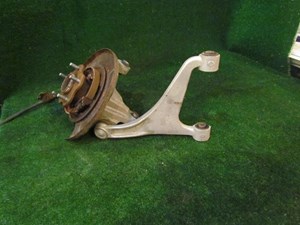 2005 Infiniti G35 Rear RH Spindle & Upper Control Arm