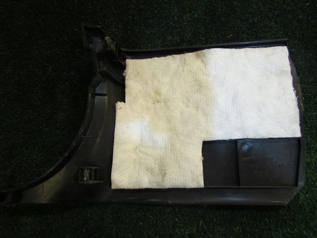 2005 Infiniti G35 Coupe Kick Panel Passenger Black