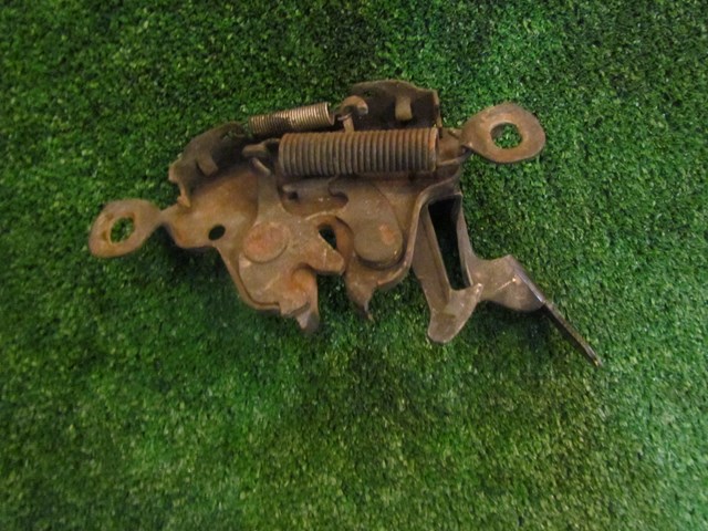 2005 Infiniti G35 Coupe Rev-Up Hood Latch